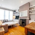 New Listing! Calming 2Br Near Park, Herne Hill