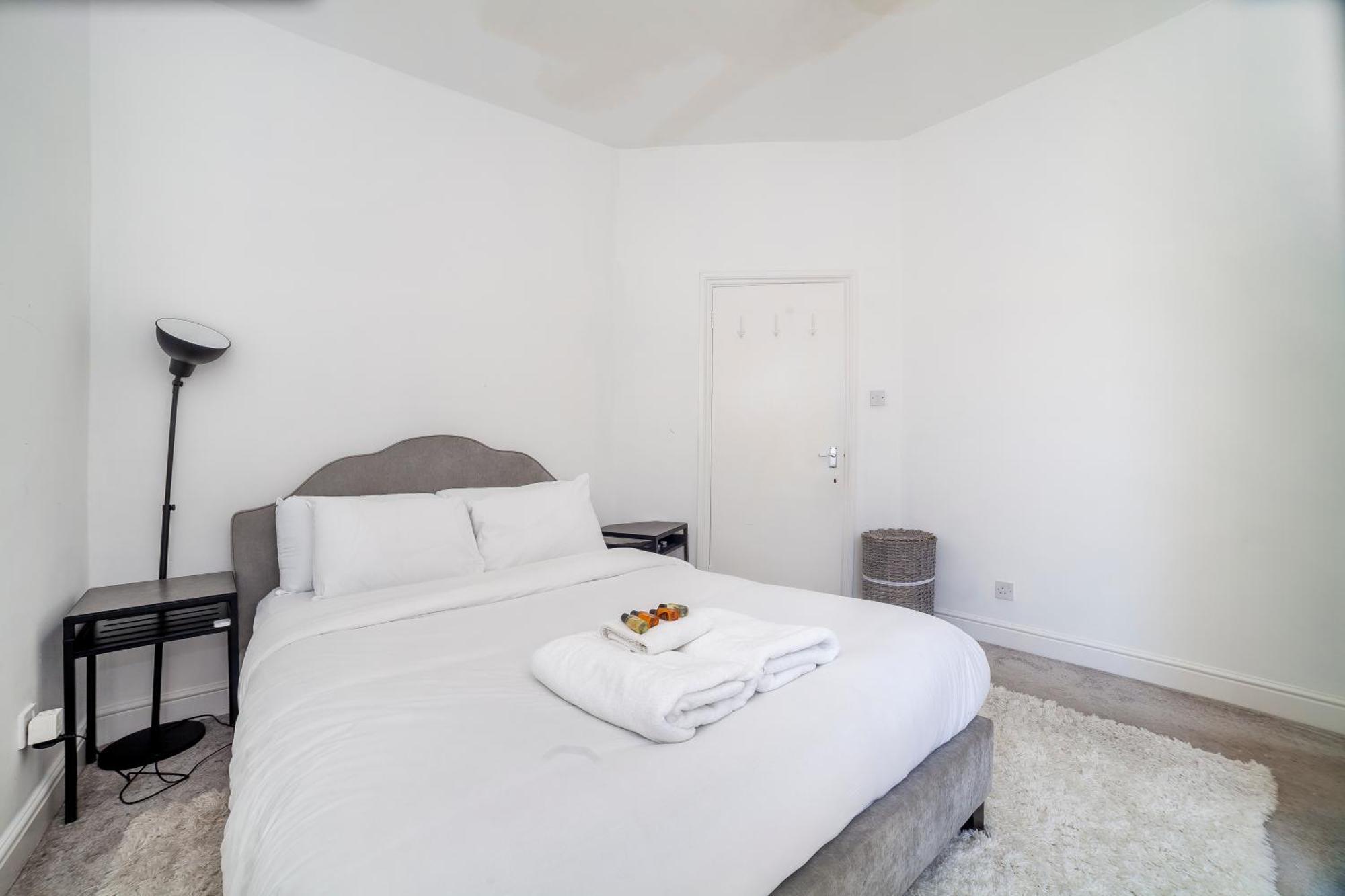 New Listing! Calming 2br Near Park, Herne Hill Appartamento Londra