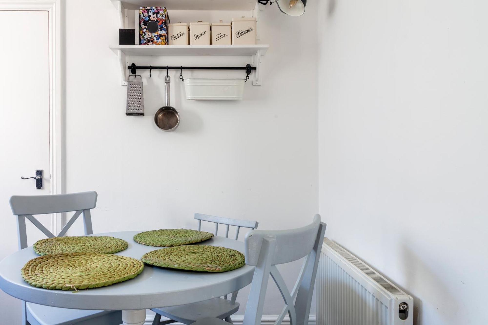 New Listing! Calming 2br Near Park, Herne Hill *